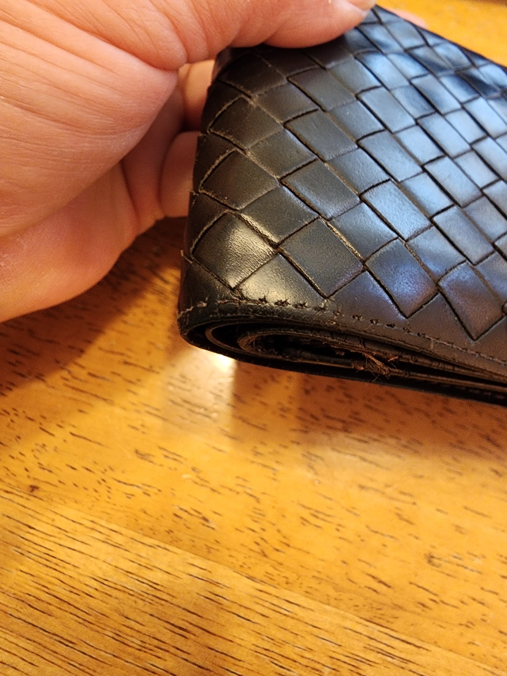 Bottega Veneta Intrecciato bifold wallet Dark Brown woven Leather Design - Picture 7 of 16
